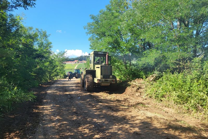 Vojska pomaže u saniranju puteva, foto: Opština Mionica